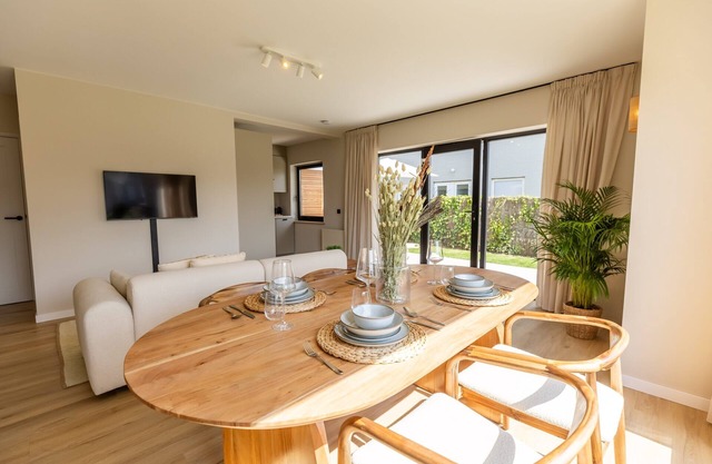 Huswell - Charming Apartment with Garden & Parking