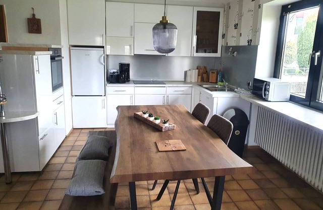 I04 - Ferienhaus für Monteure mit Balkon in Großmehring bei Ingolstadt, 115qm, 4 Zimmer, Max. 7 Personen