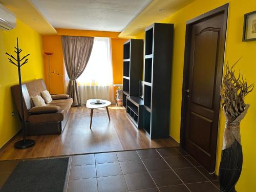 IANIS Apartment