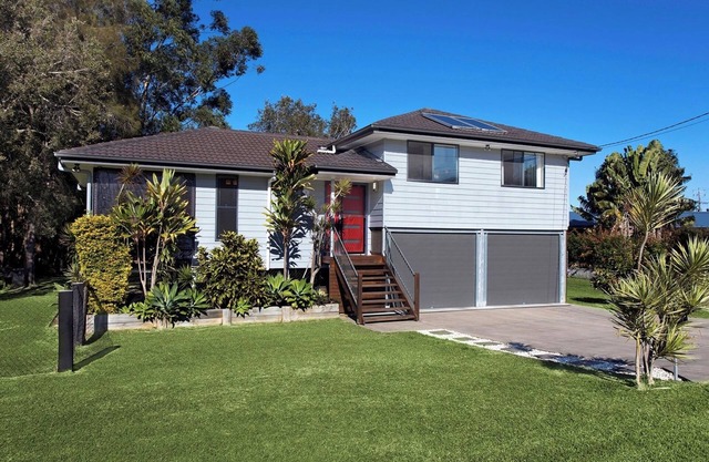 Idyllic Coastal family holiday house - dog friendly