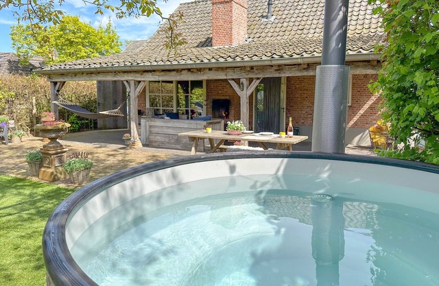 Idyllic detached house with hot tub and garden