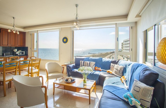 Imagine You and Your Family Renting this Perfect Holiday Apartment minutes from the beach