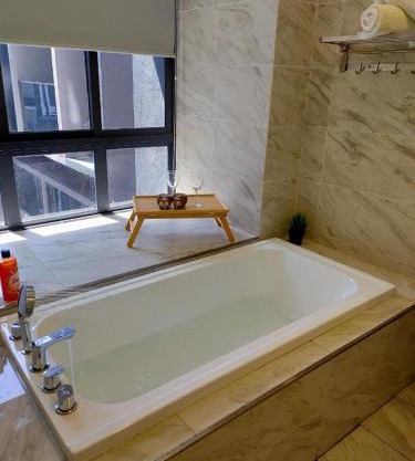 Imperio Residences with Private Bathtub