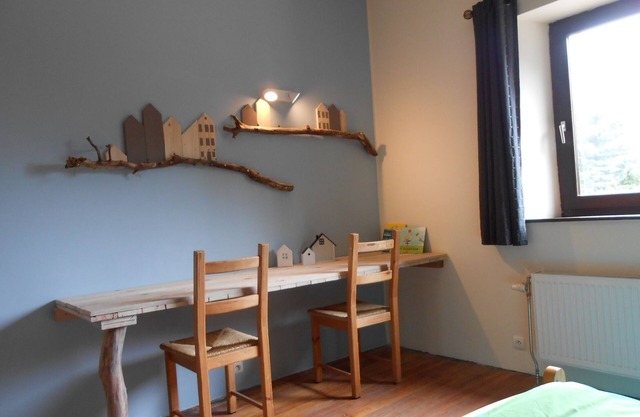 In the forest, a cottage with natural charm for groups and families