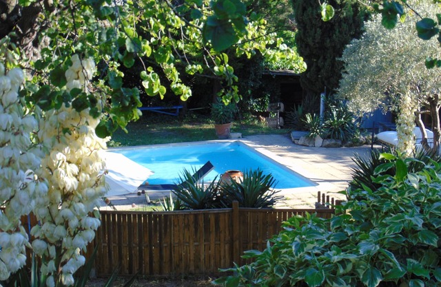 In the heart of Aix en Provence, 1 km 200 walk from the historic center.