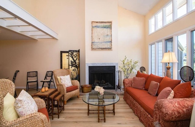 Incredible Golf View Condo in Gated Sawgrass Community. Close to the Beach!