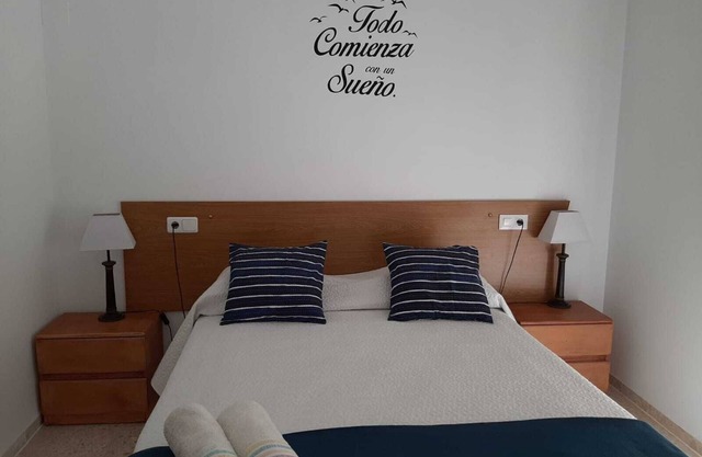 Independent apartment in villa with 3000m plot and shared pool