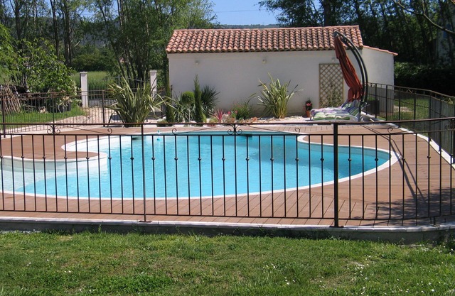 Independent house with heated pool