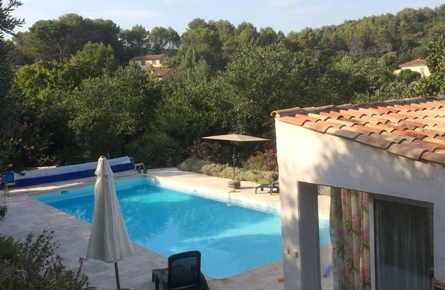 Independent studio in villa large plot ideal for your pet