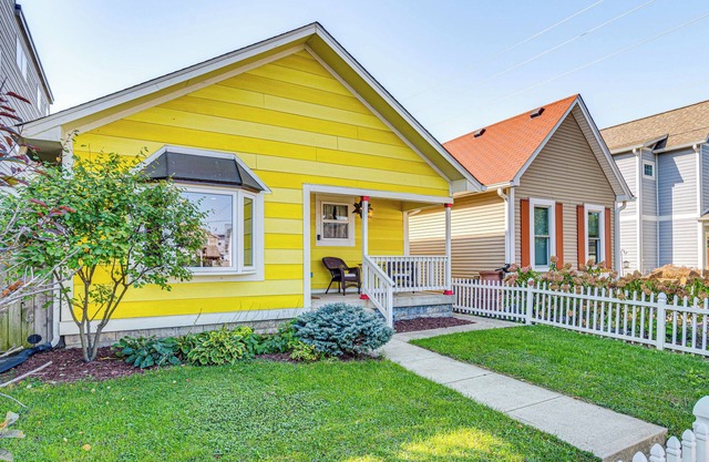 Indianapolis Getaway w/Deck & Fire Pit!
