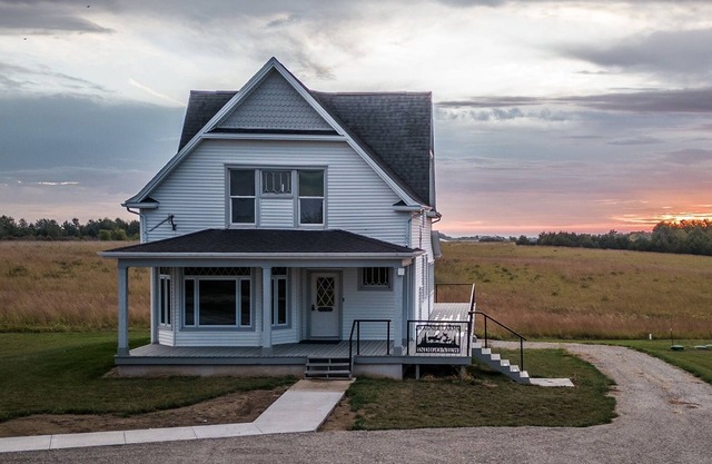 Indigo View a spacious country home on a paved road w/game room & deck.