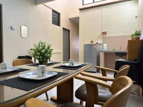 Ipoh Canning Garden Simple House 4R3B 12pax SY19