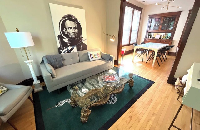 Irving Park/Avondale Updated Vintage Top Unit in 2-Flat