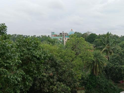 ISKCON Mayapur Apartments - Daily & Monthly Rentals - One Bedroom SERVICED Apartment, 5 MINUTE TOTO RIDE to MAIN ISKCON TEMPLE