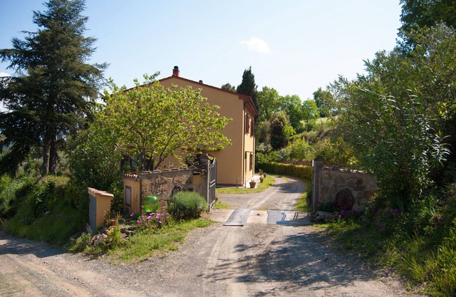 Isolated and peaceful farm located on the slopes of an enchanting valley
