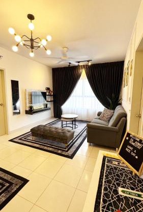Ita Ahmat Homestay Kota Warisan- Near KLIA