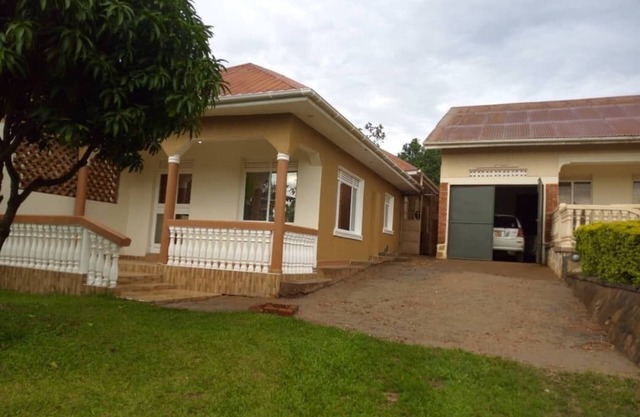 Jackie's cottages , Home away from home