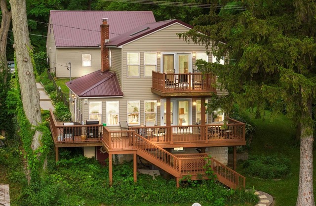 Jamesville Lakehouse Retreat