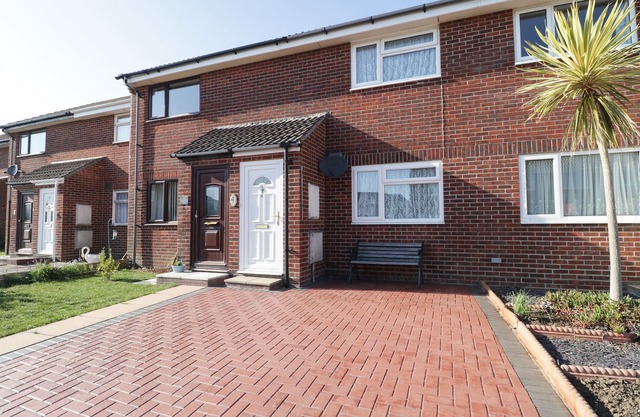 JAY COTTAGE, pet friendly, country holiday cottage in Weymouth