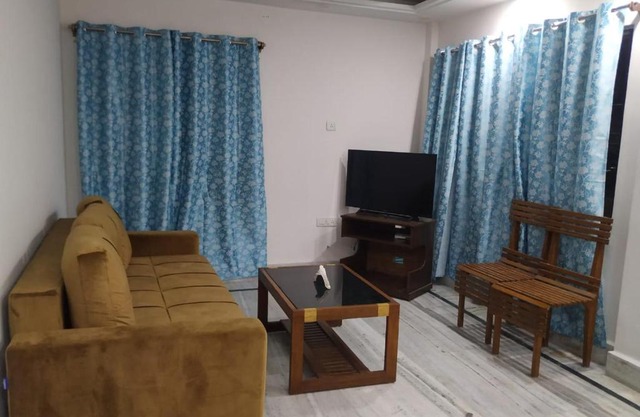 JOHN'S HOMESTAY