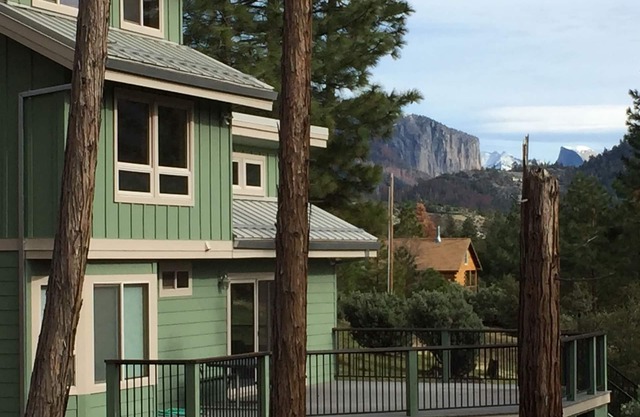 Johnson Family Yosemite Cabin - Centrally Located Inside The National Park