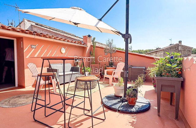 'Joli Gîte' holiday home with private terrace, Wi-Fi and air conditioning