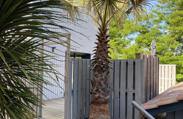 Jolie Maison en Bois, Tout Confort, Proche Océan