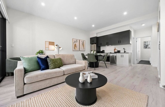 Jolly Jubilant Jubilee - New 2 Bed Apt