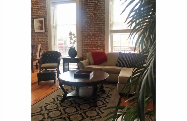 "Juliette" Historic & Renovated Condo with Balcony near Super Dome, Convention