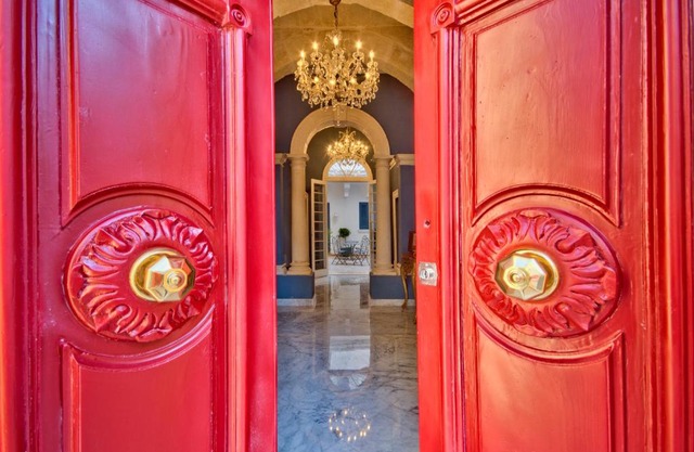 Julina Boutique Living