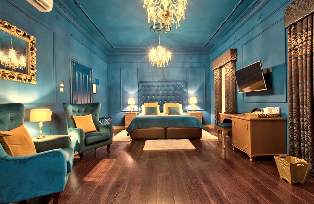 Julina Boutique Living