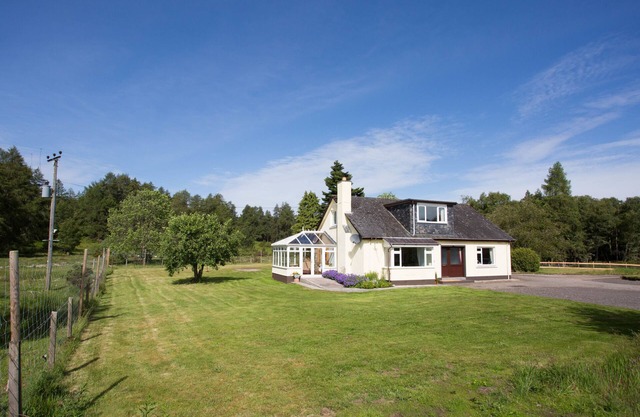 Juniper Hill, Loch Achilty