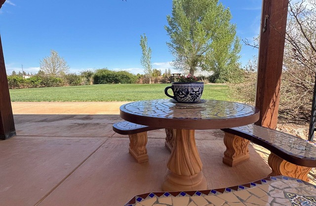 Just 20 mins from Bisbee! 2 Room Guest Suite on country hobby farm
