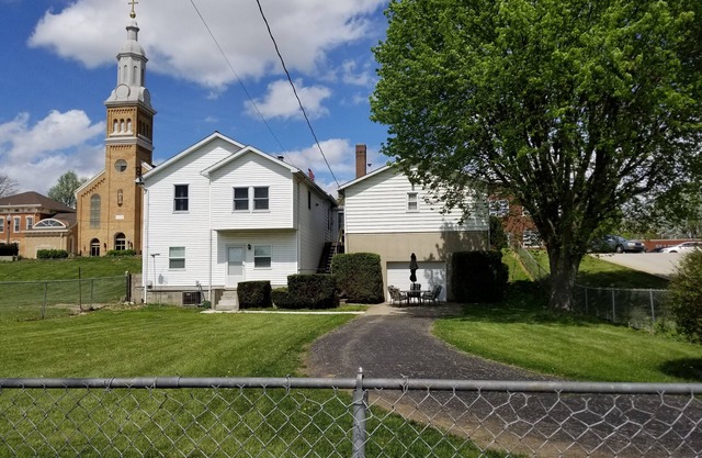 Just a little basement efficiency in the Heart of Downtown Lawrenceburg.