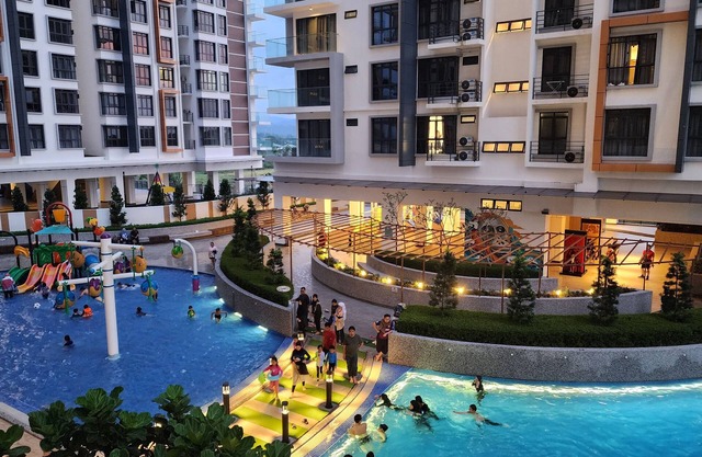 K Avenue with PS5, Pool View, Kids Playground and Private Balcony