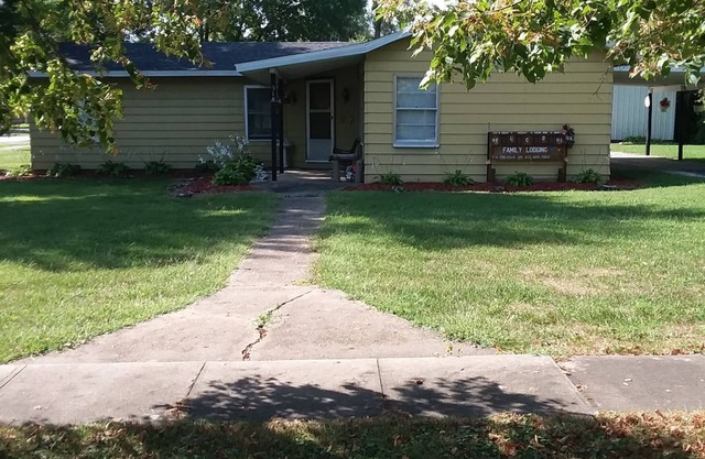 Kahoka, MO Family Lodging