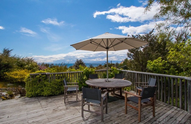 Kanuka House - Kaiteriteri Holiday Home
