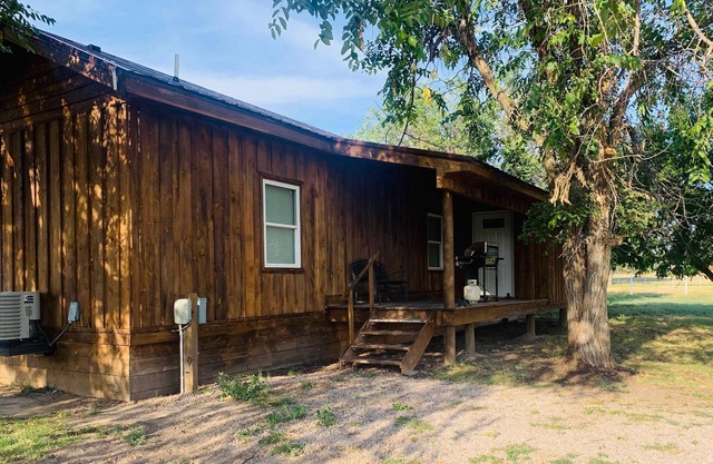 Kara Creek Ranch - 2 Bedroom Cabin with Kitchenette #3
