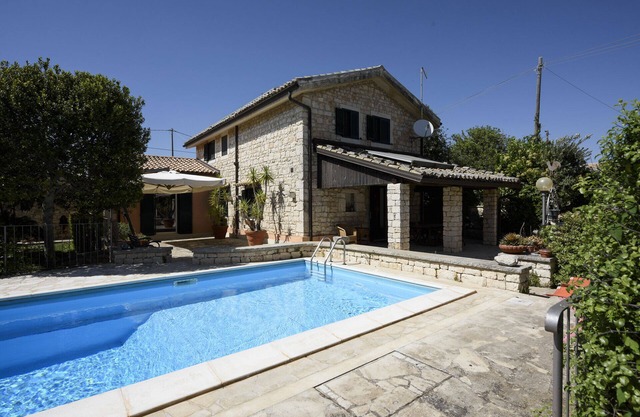 Karrua House cottage with pool in Modica