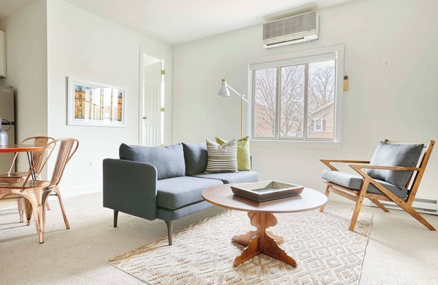 Kasa Del Ray | Cozy 1BD in the Heart of Potomac | Alexandria