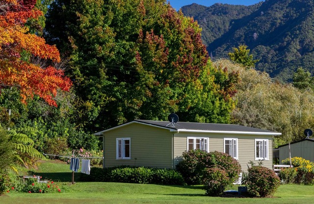 KAURI COTTAGE - M?RAHAU HOLIDAY HOME, family friendly in Marahau