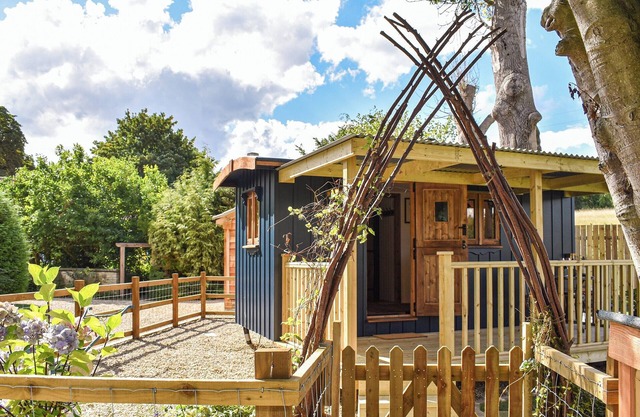 Keldholme Shepherds Hut - UK37158