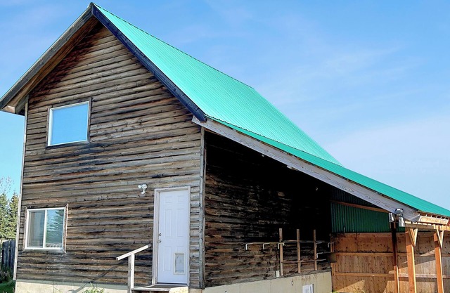 Kenai Beachfront Cabin 4 - 10min to Kenai and Kasilof rivers