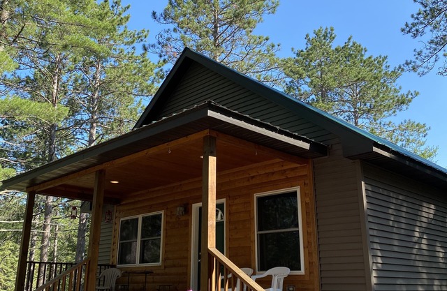 Keweenaw Hideaway Cabin on Rice Lake, very near Lake Superiornwith RV options