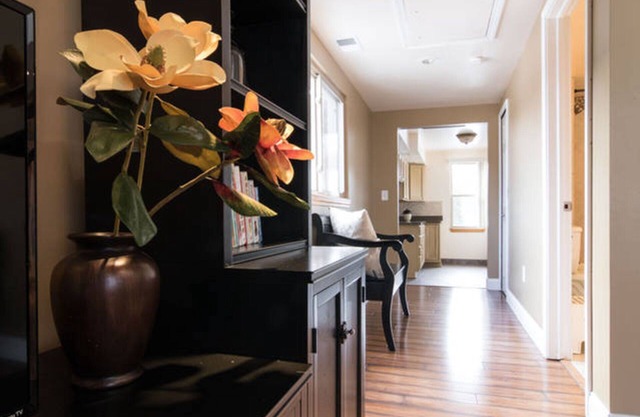 Kids & Eco friendly vacation house Detroit/Livonia
