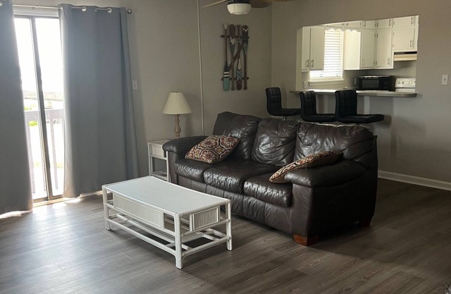 King/Double Condo 221