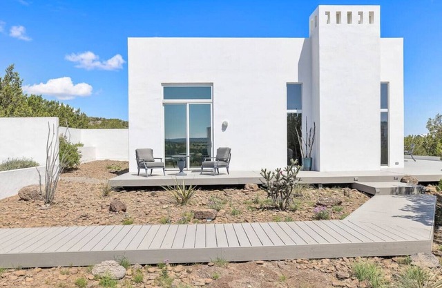 Kingfisher – Modern inside, gorgeous outside