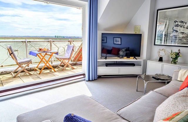 Kings Wharf by Interhome