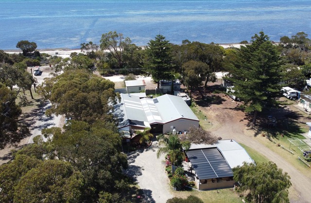 Kingscote Tourist Park and Family Units