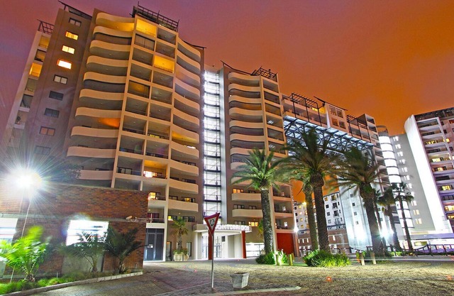 Knightsbridge 407 - Three Bedroom Apartment, Sleeps 6
